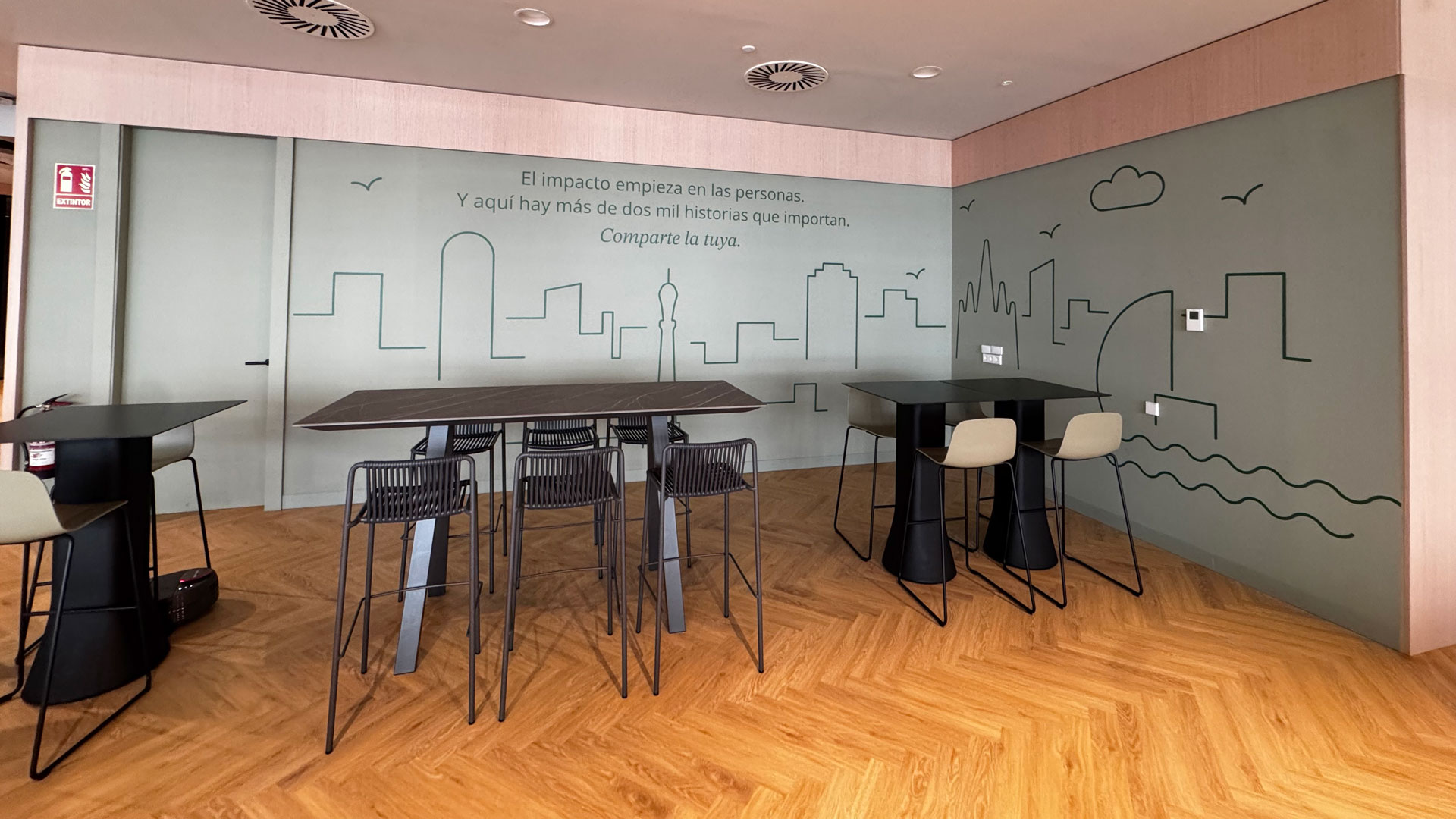 Deloitte vinilos pared